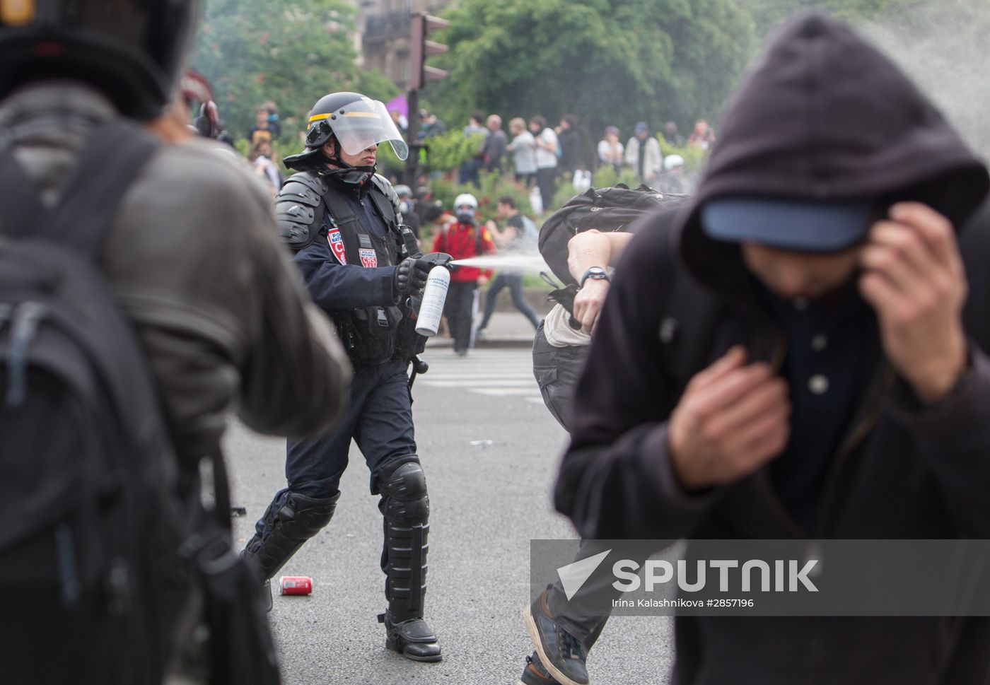 French unions protest against labor reforms