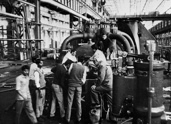 Construction of a power plant over the river Ganga