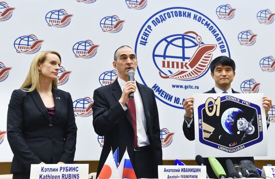 News conference with ISS 48/49 expedition members