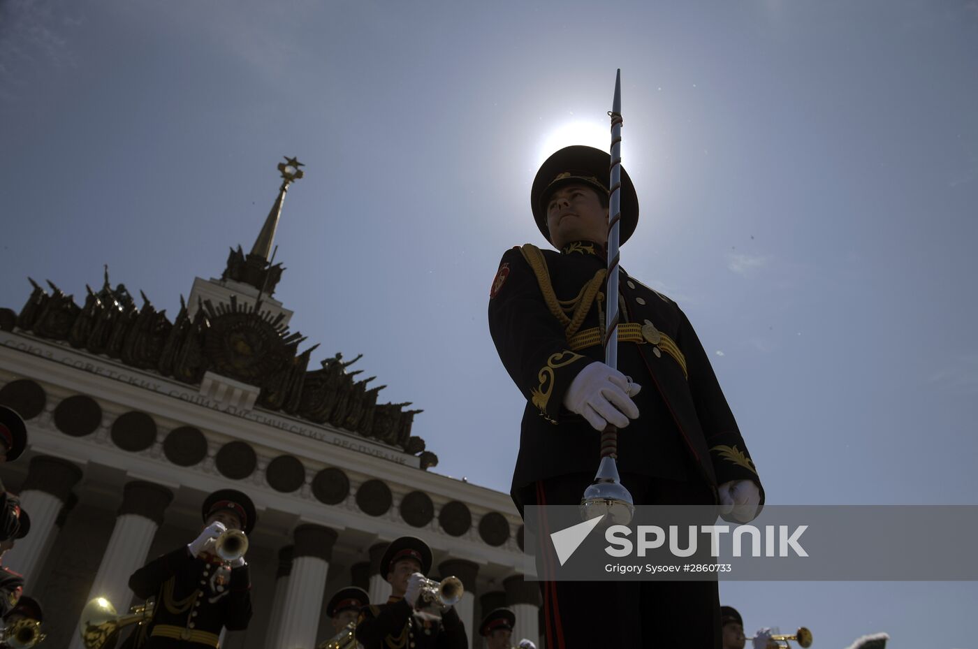 DrumsfestRussia participants parade in Moscow