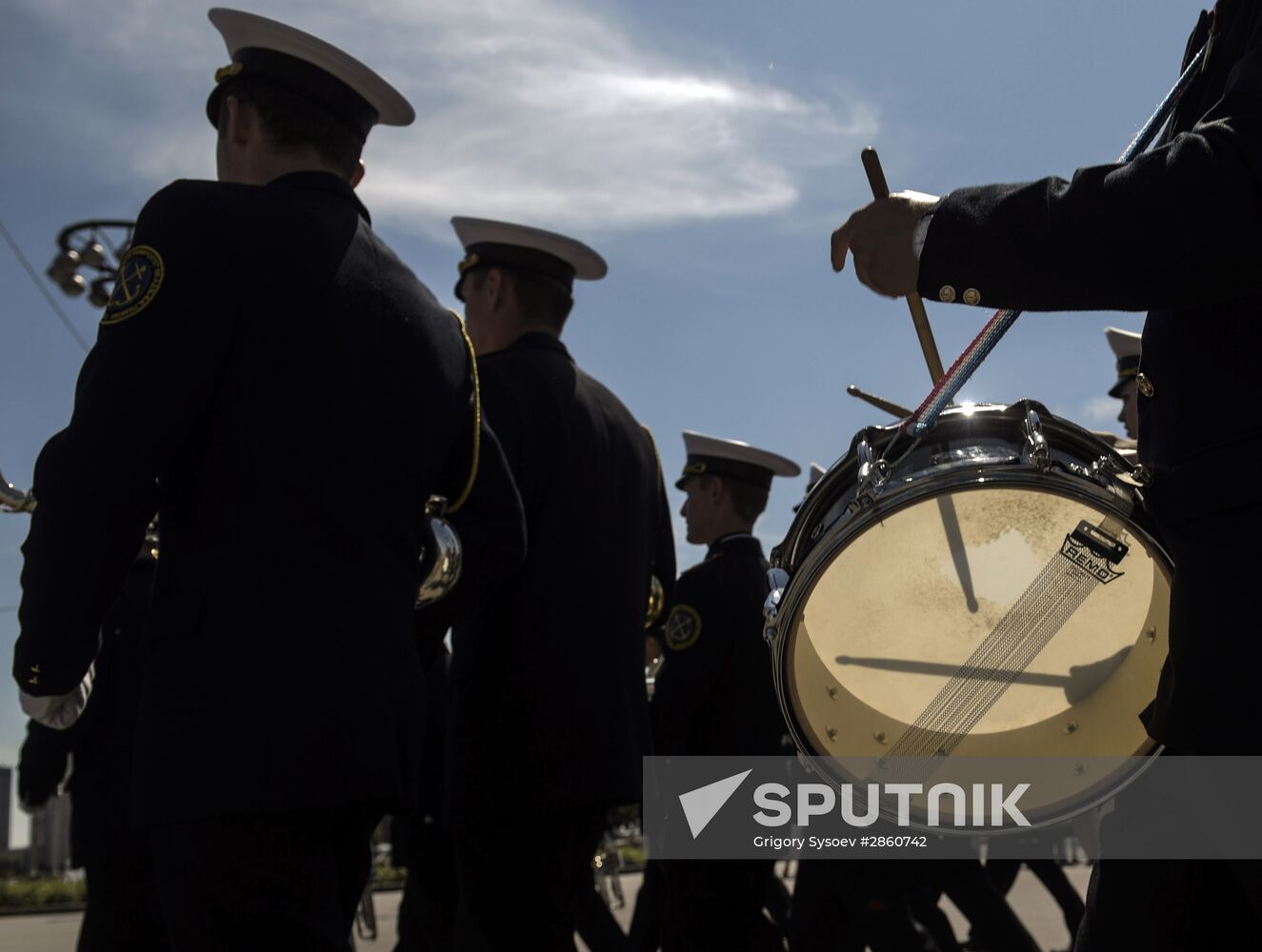 DrumsfestRussia participants parade in Moscow