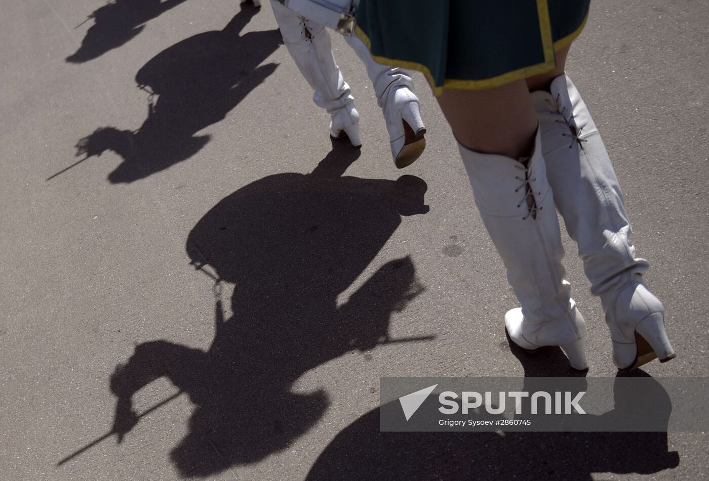 DrumsfestRussia participants parade in Moscow