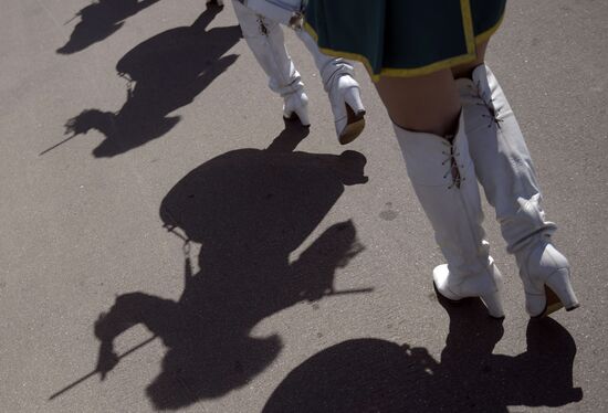 DrumsfestRussia participants parade in Moscow