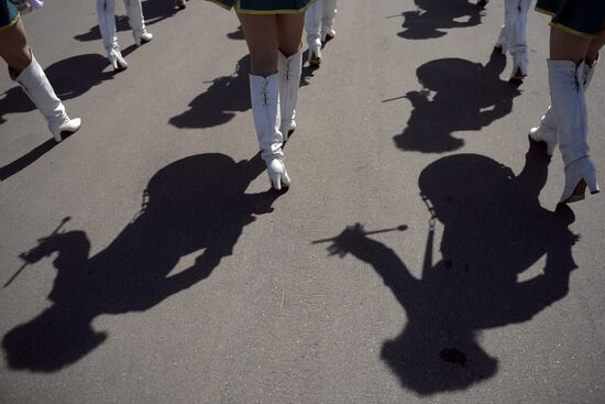 DrumsfestRussia participants parade in Moscow
