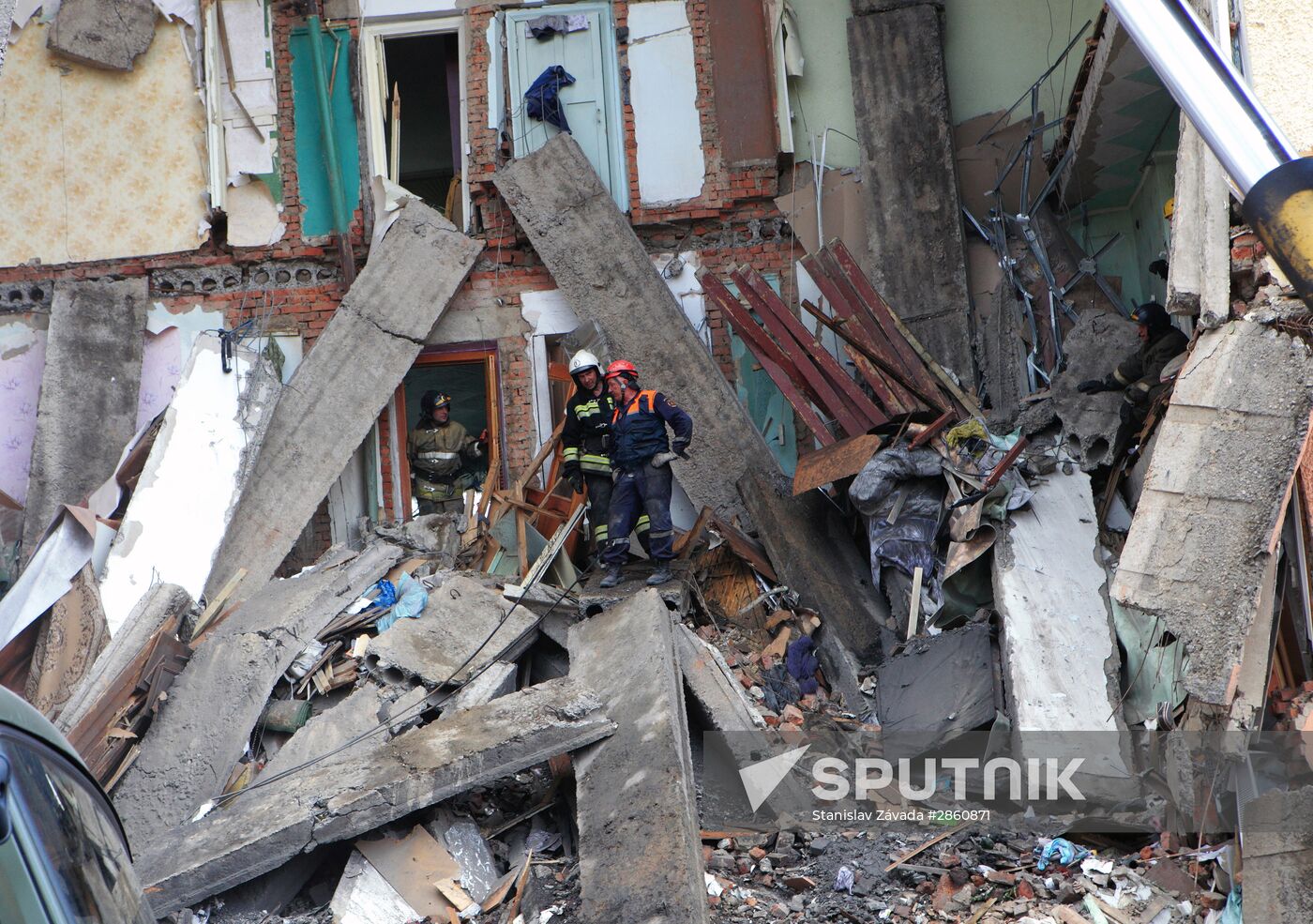 Breakdown of entrance lobby of five-stgorey building in Mezhdurechensk