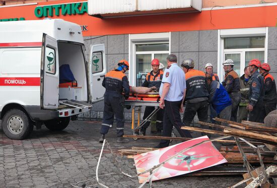 Breakdown of entrance lobby of five-storey building in Mezhdurechensk