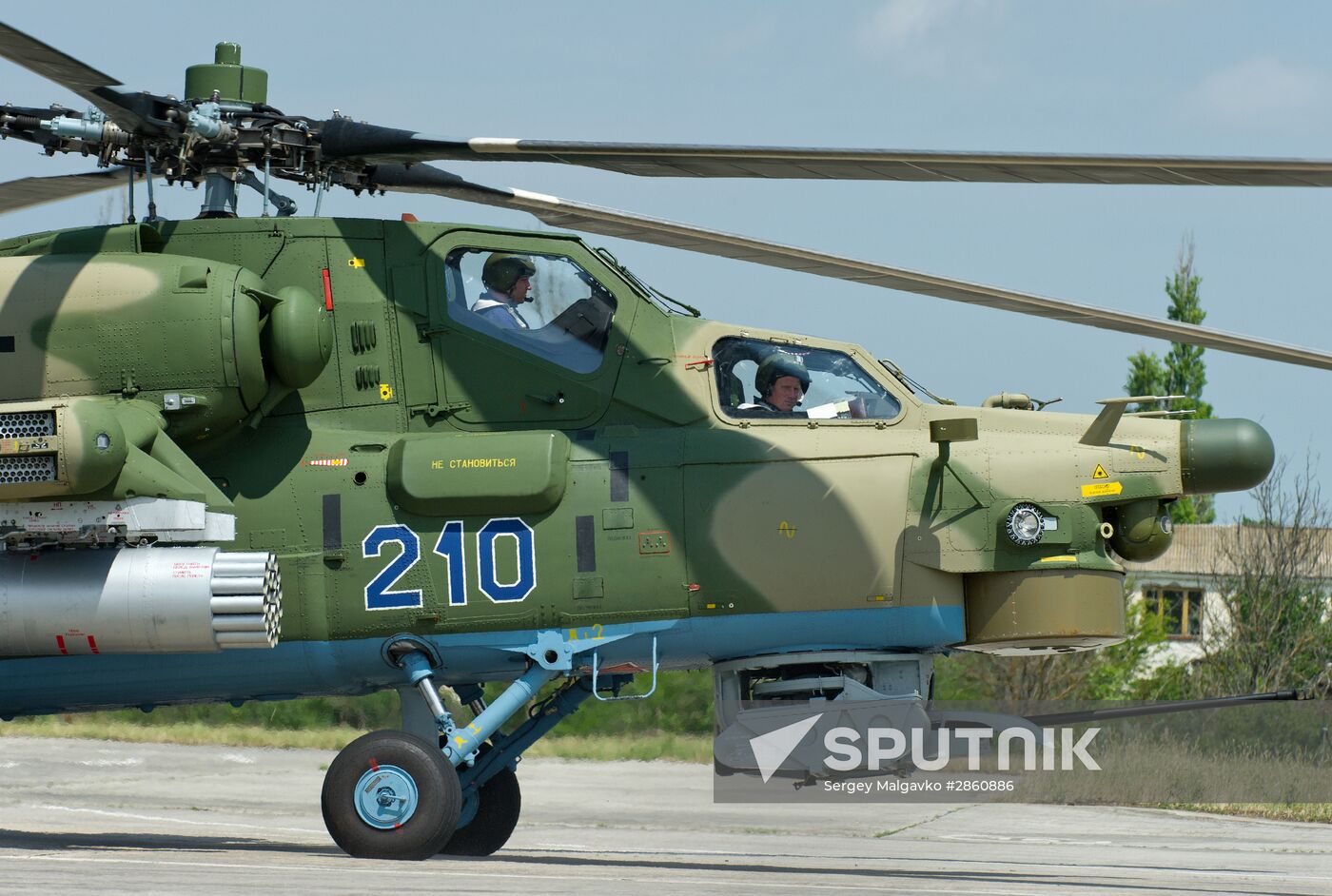 Preparations for Aviadarts-2016 National Competitions of Military Pilots in Crimea