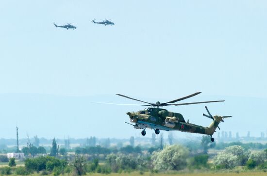 Preparations for Aviadarts-2016 National Competitions of Military Pilots in Crimea