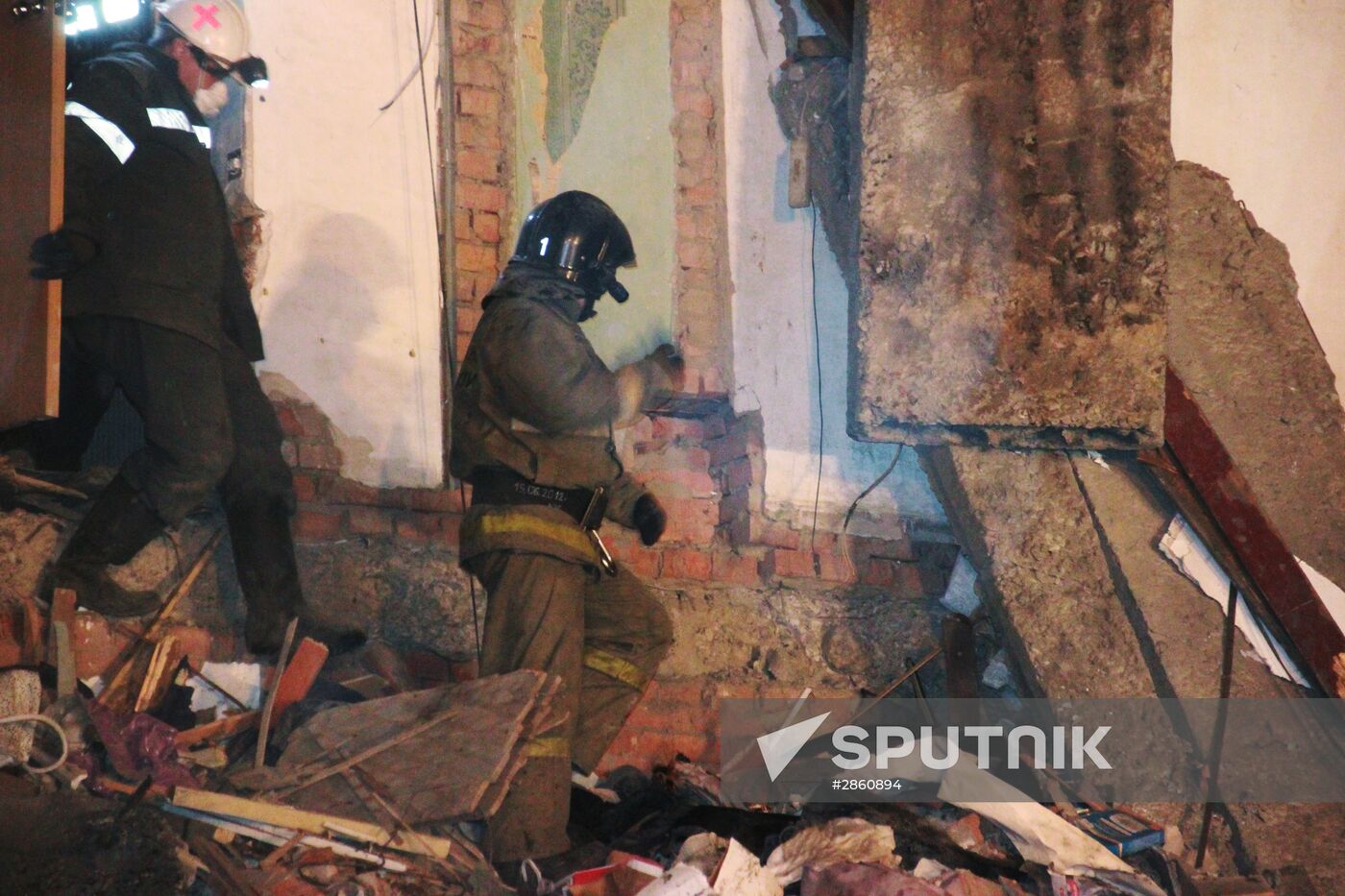 Breakdown of entrance lobby of five-storey building in Mezhdurechensk