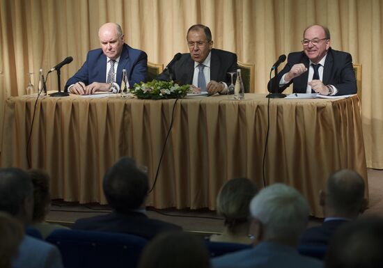 Foreign Minister Sergey Lavrov meets with representatives of Russian non-profit organizations