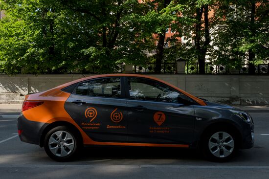 Delimobil carsharing service