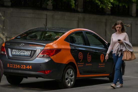 Delimobil carsharing service