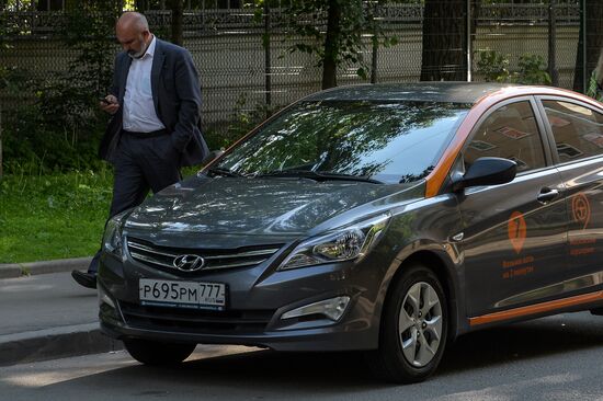 Delimobil carsharing service