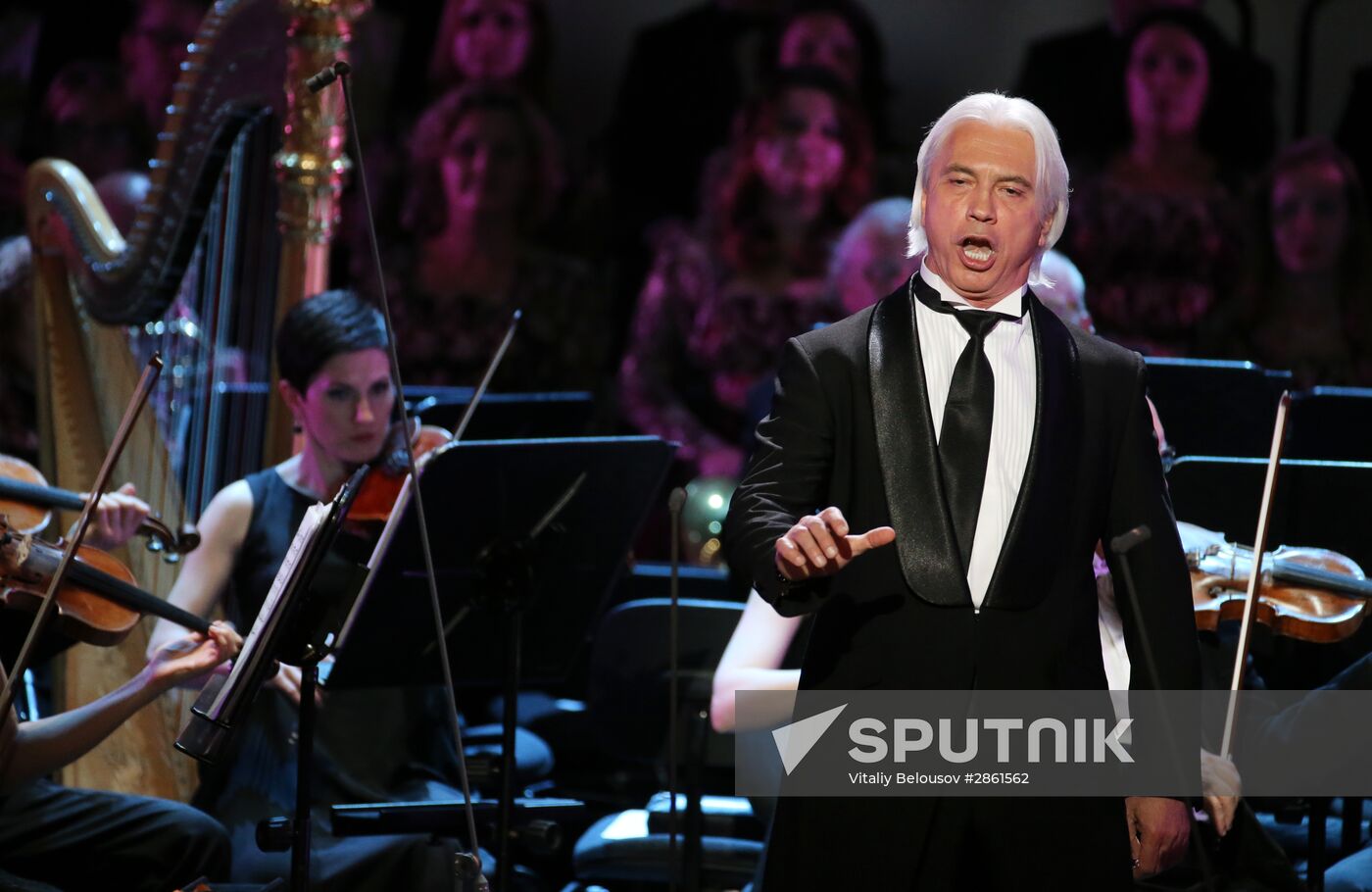 Dmitry Khvorostovsky's charity concert