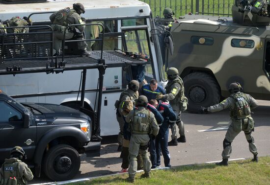 Belarusian KGB task force take part in anti-terrorist drill