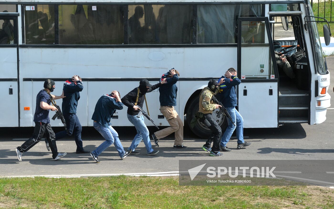 Belarusian KGB task force take part in anti-terrorist drill