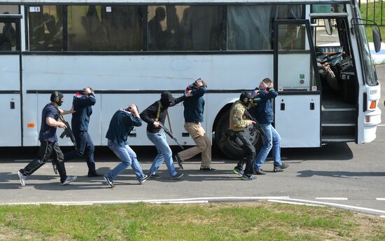 Belarusian KGB task force take part in anti-terrorist drill