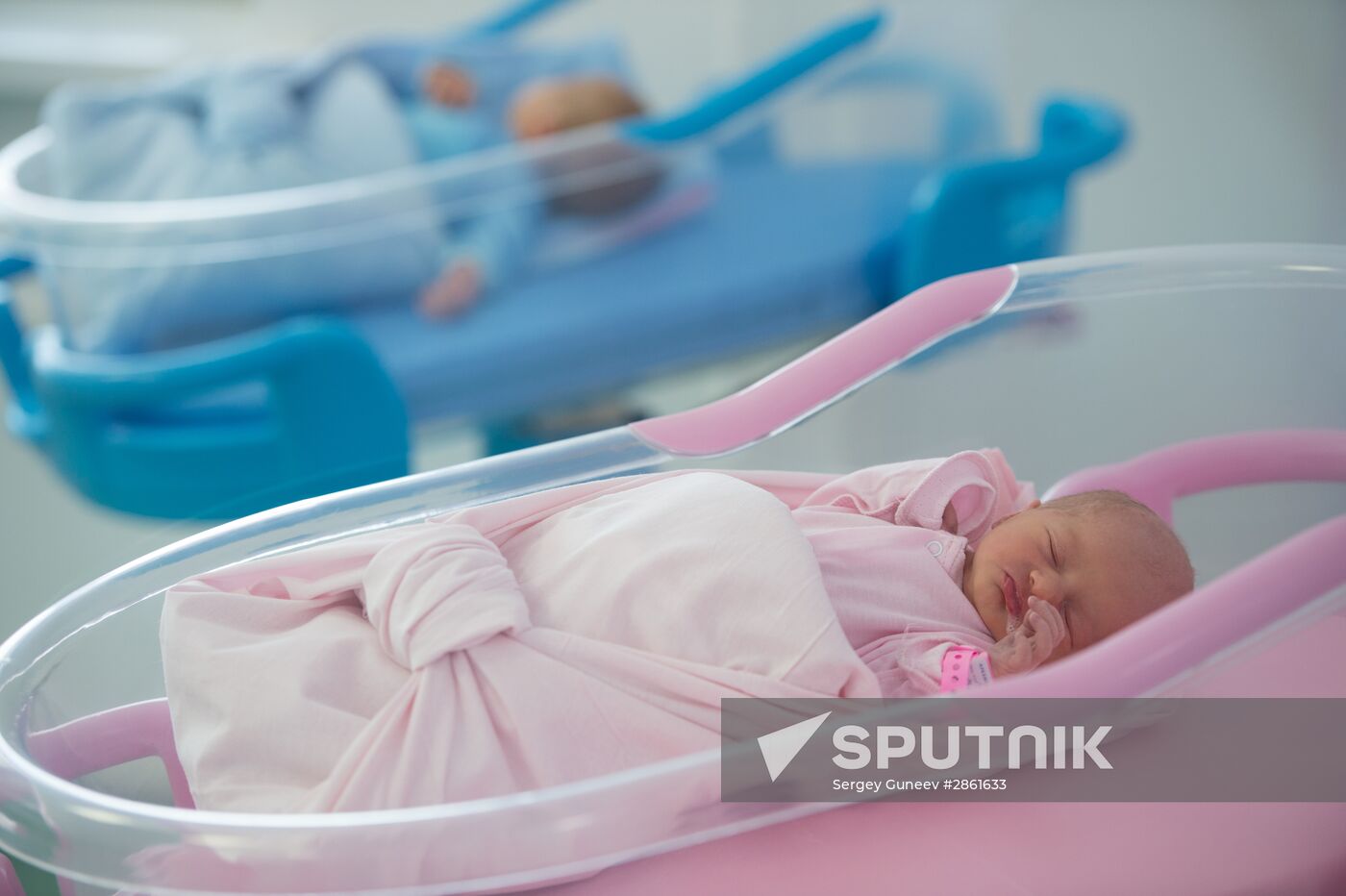President Vladimir Putin visits new federal perinatal center