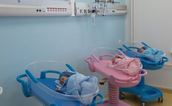 Vladimir Putin visits new Federal Perinatal Center