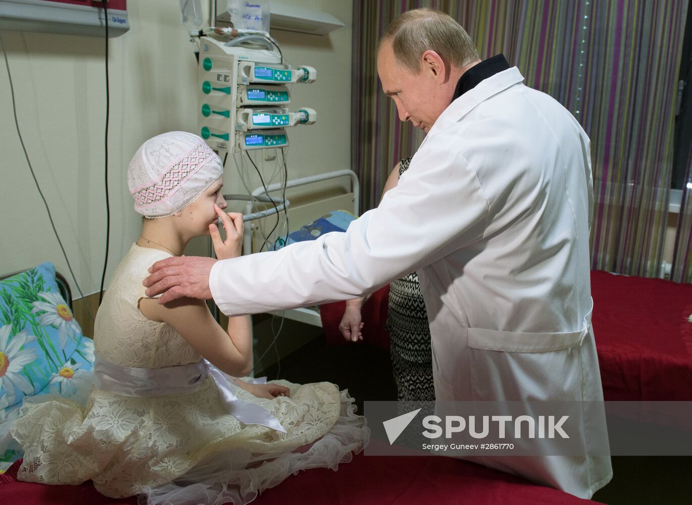 Vladimir Putin visits Dima Rogachyov Federal Research and Clinical Centre of Children's Hematology