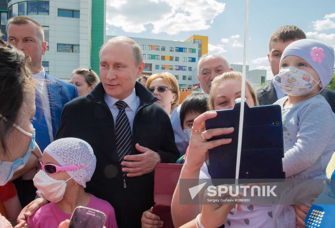 President Vladimir Putin visits Dima Rogachyov Center of Children's Haematology