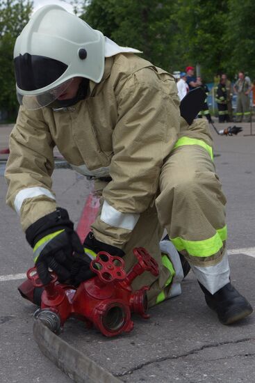 Emergency Situations Ministry holds sports competitions for fire-fighters in Yaroslavl Region