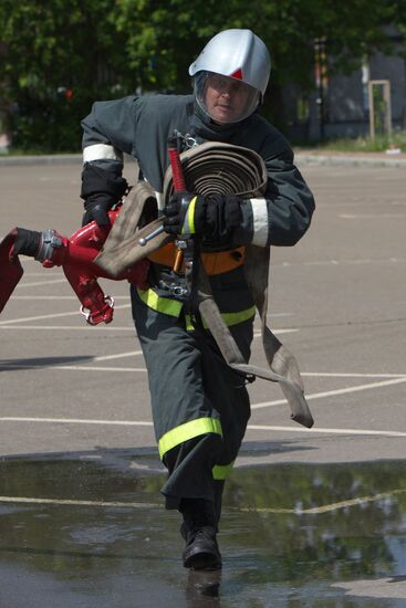 Emergency Situations Ministry holds sports competitions for fire-fighters in Yaroslavl Region