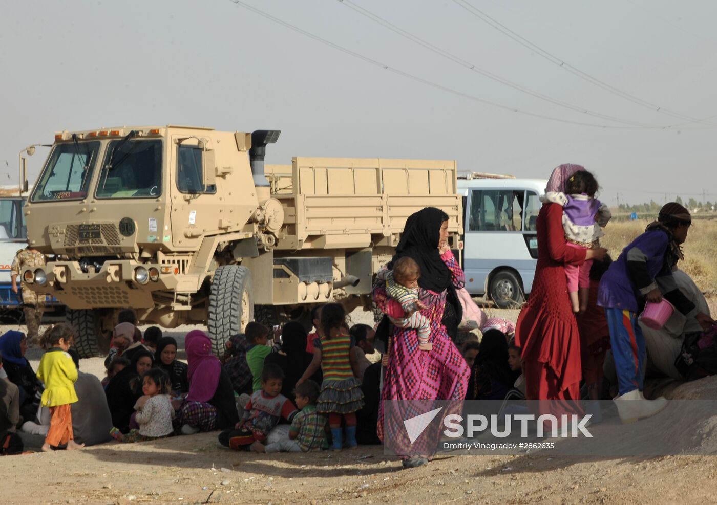 Refugees from ISIS-occupied areas come to Kirkuk in Iraq