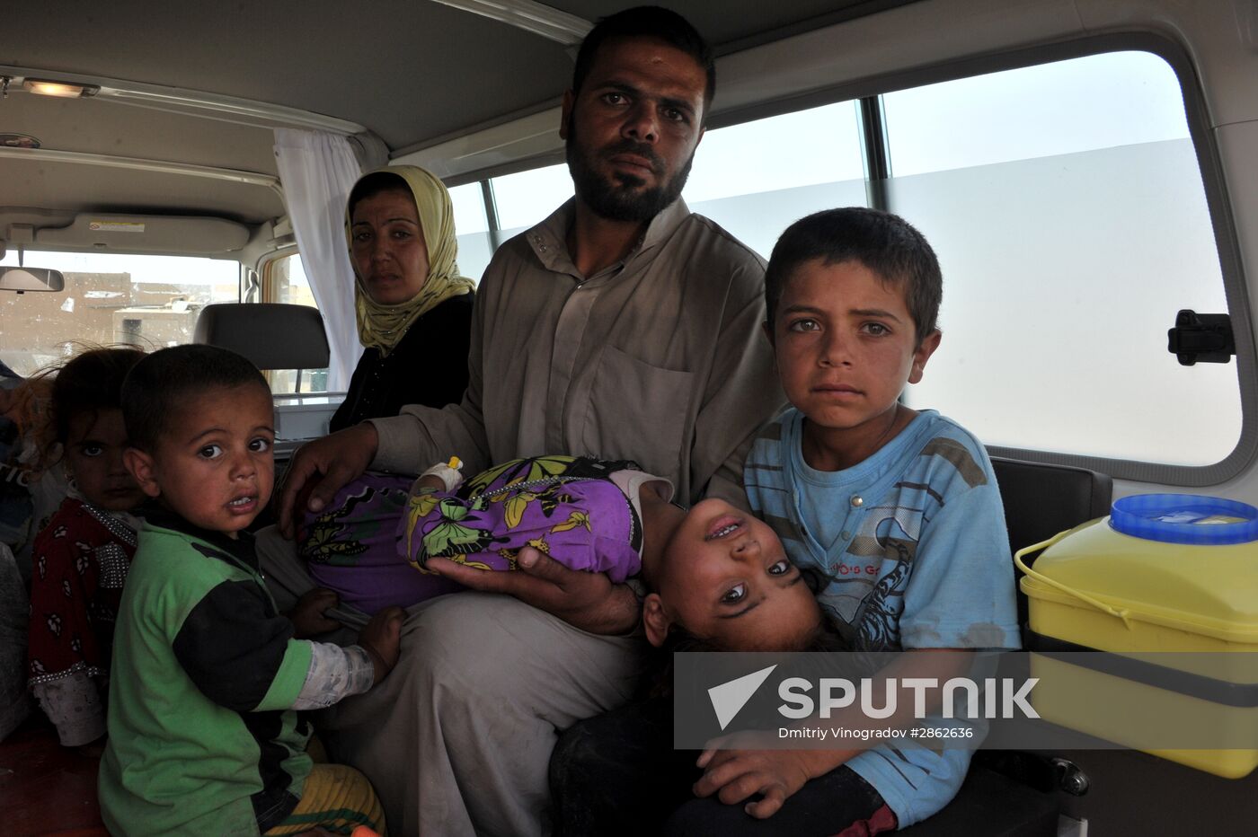 Refugees from ISIS-occupied areas come to Kirkuk in Iraq