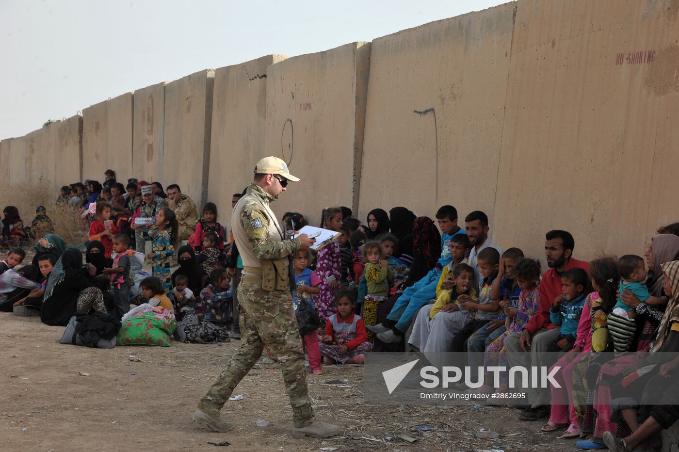 Refugees from ISIS-occupied lands come to Kirkuk in Iraq