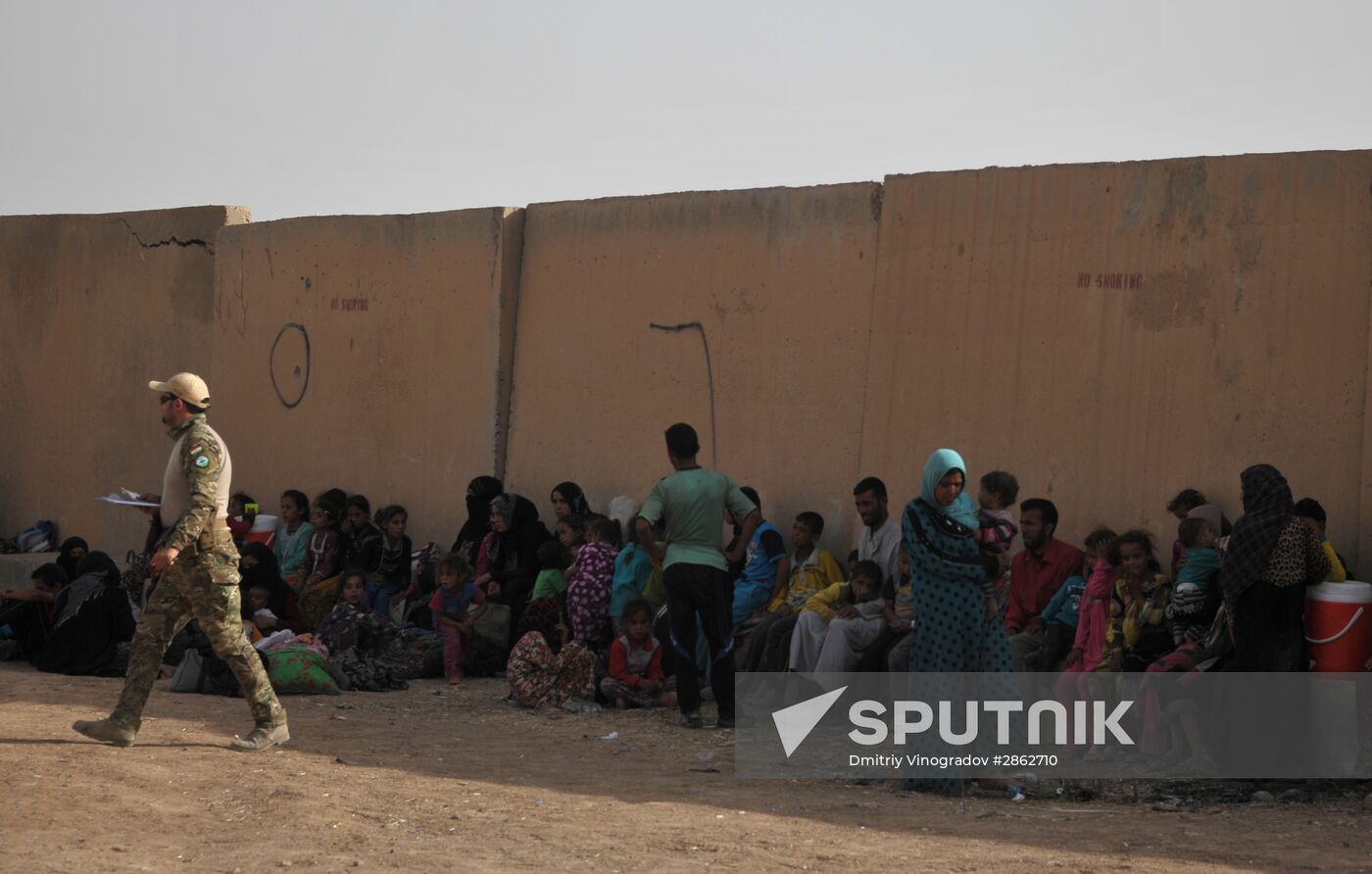 Refugees from ISIS-occupied lands come to Kirkuk in Iraq