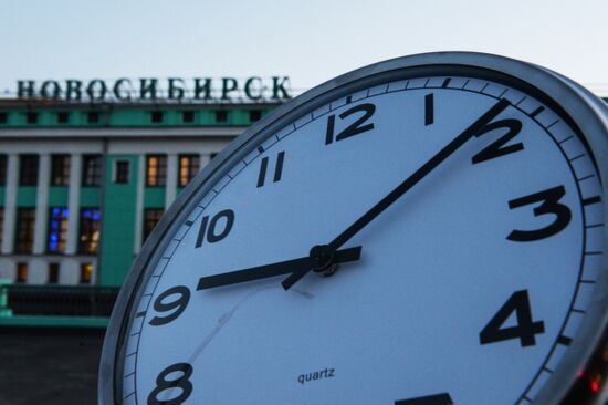Novosibirsk legislators propose changing the region's time zone into UTC+7