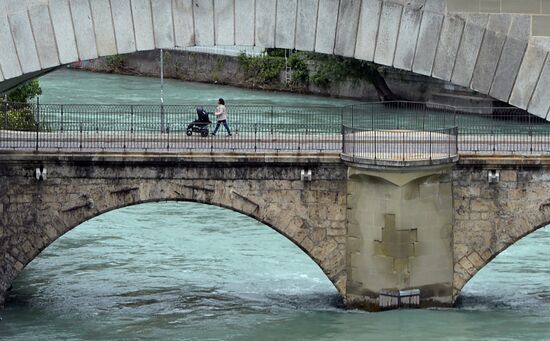 Cities of the world. Bern