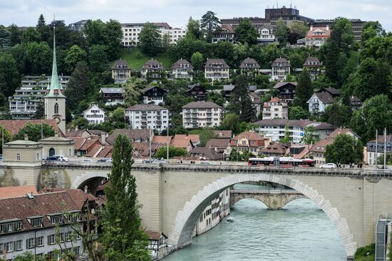 Cities of the world. Bern