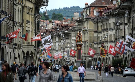 Cities of the world. Bern