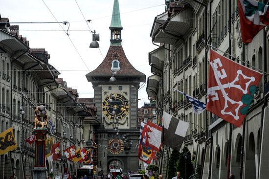 Cities of the world. Bern