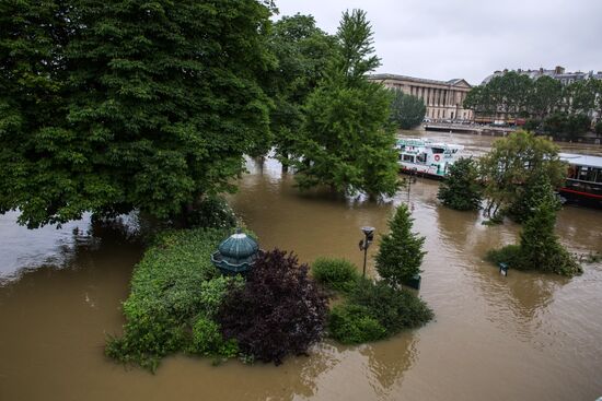 Flood in Paris