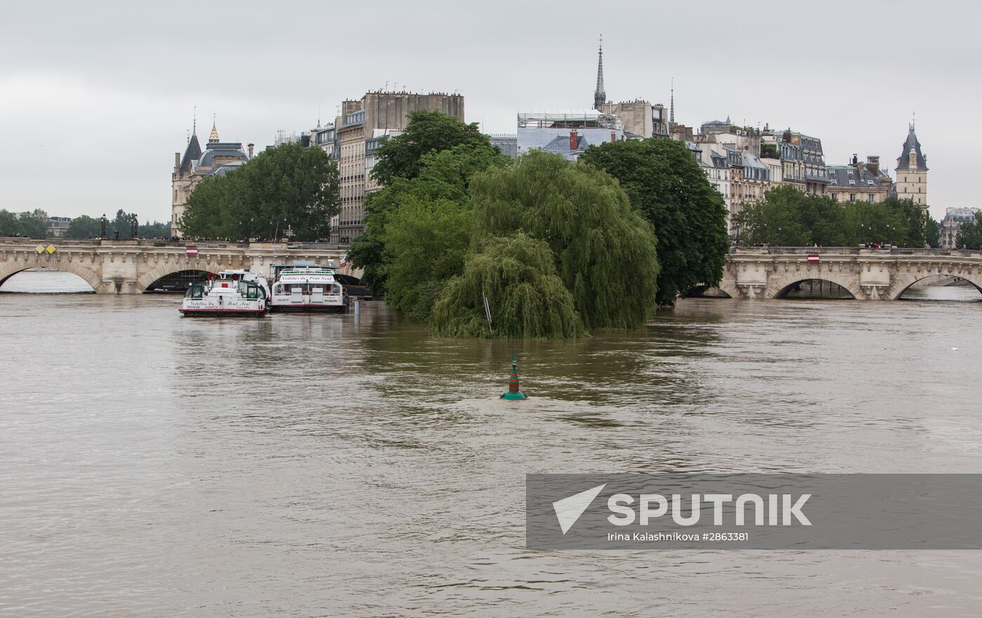 Flood in Paris