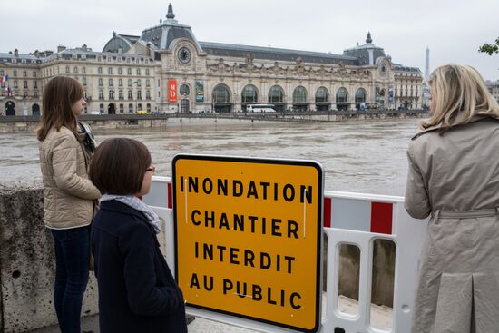 Flooding in Paris
