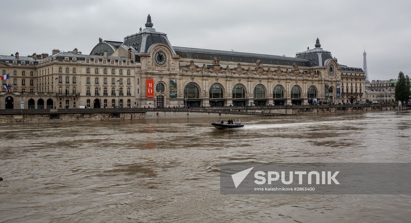 Flooding in Paris