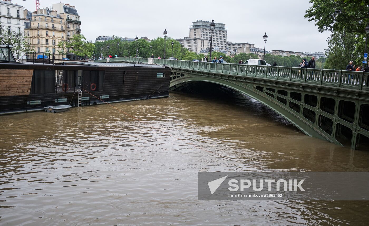 Flooding in Paris