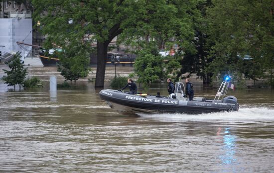 Flooding in Paris