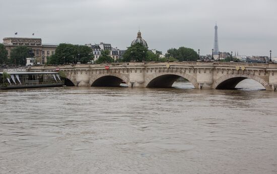 Flooding in Paris