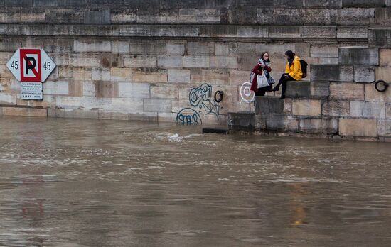 Flooding in Paris