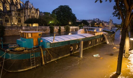 Flooding in Paris