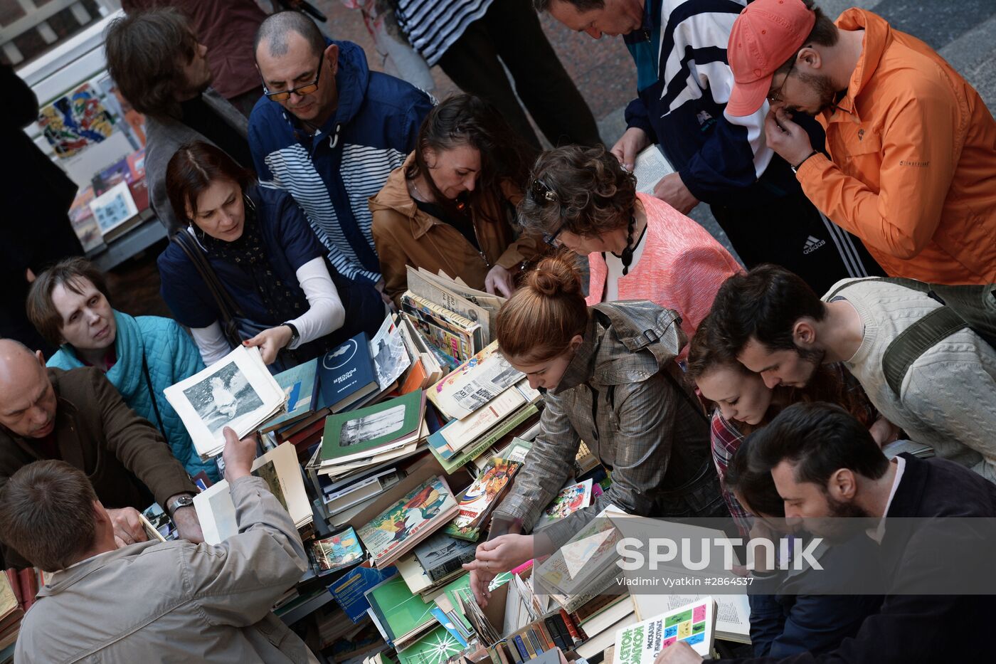 Moscow hosts "Red Square" book festival. Third day
