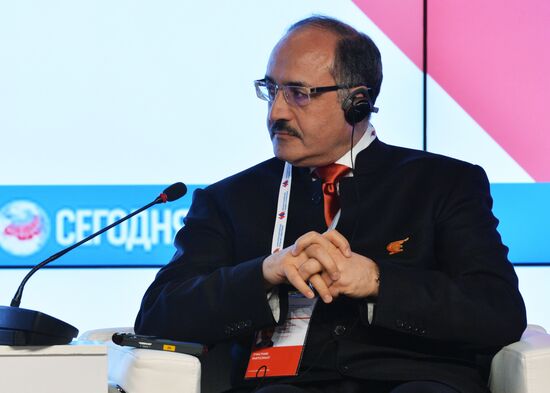 Forum "The New Era of Journalism: Farewell to Mainstream"