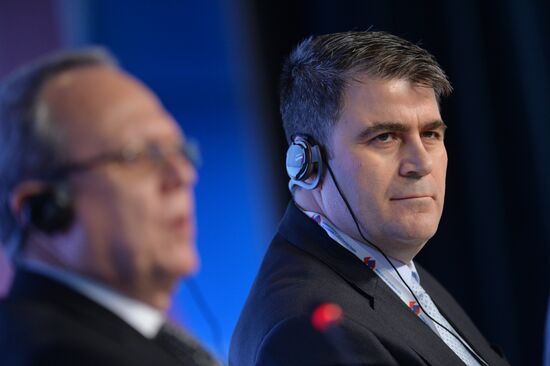 Forum "The New Era of Journalism: Farewell to Mainstream"