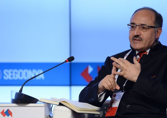 Forum "The New Era of Journalism: Farewell to Mainstream"