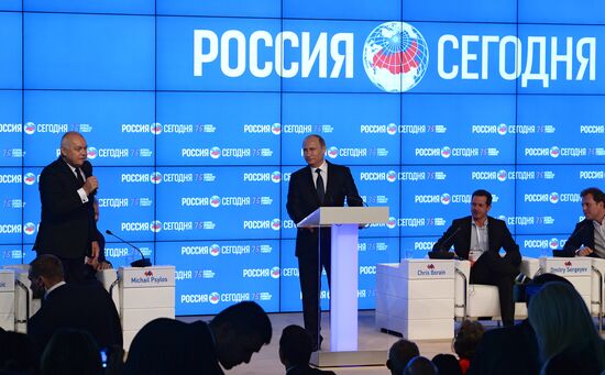 President Vladimir Putin visits Rossiya Segodnya International Information Agency